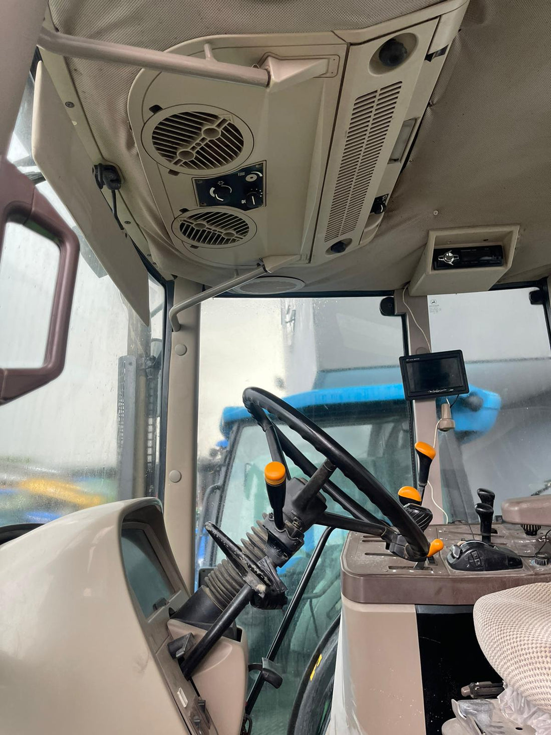 JOHN DEERE 6520 SE