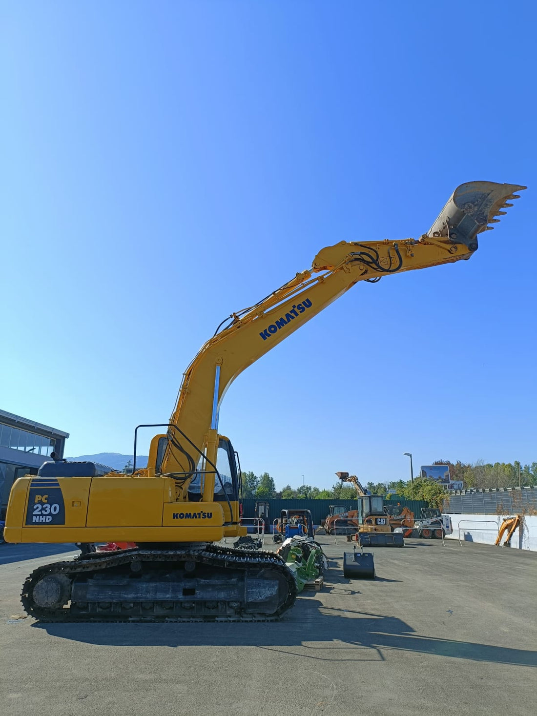 KOMATSU PC 230 NHD