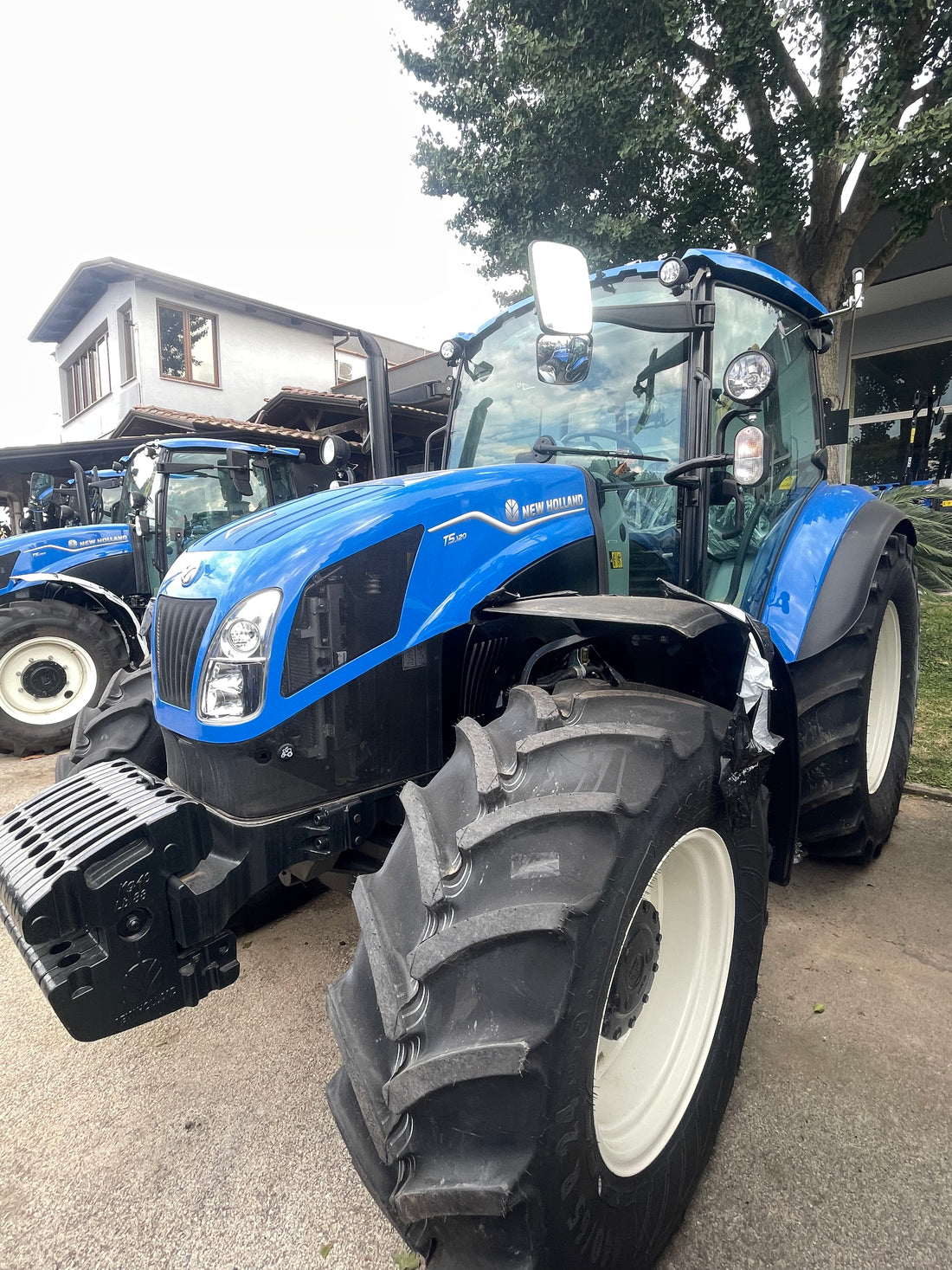 NEW HOLLAND T5.120 UTILITY